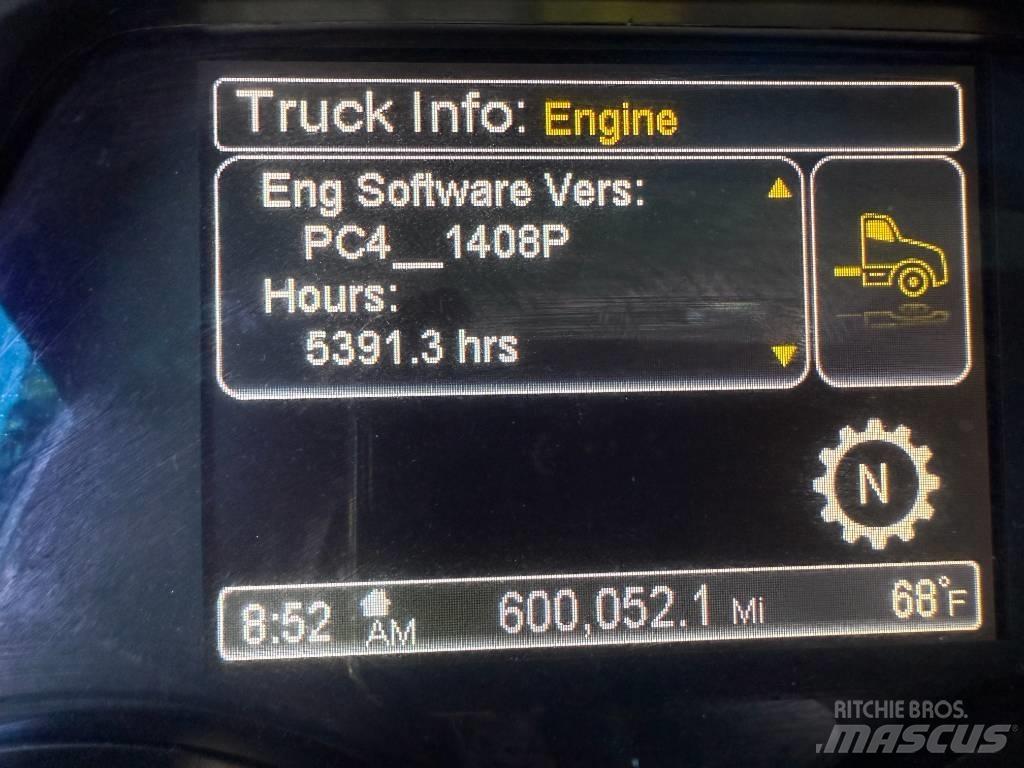 Peterbilt 567 Vetopöytäautot