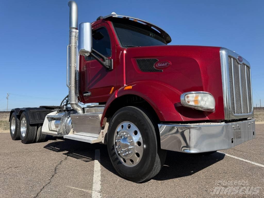 Peterbilt 567 Vetopöytäautot