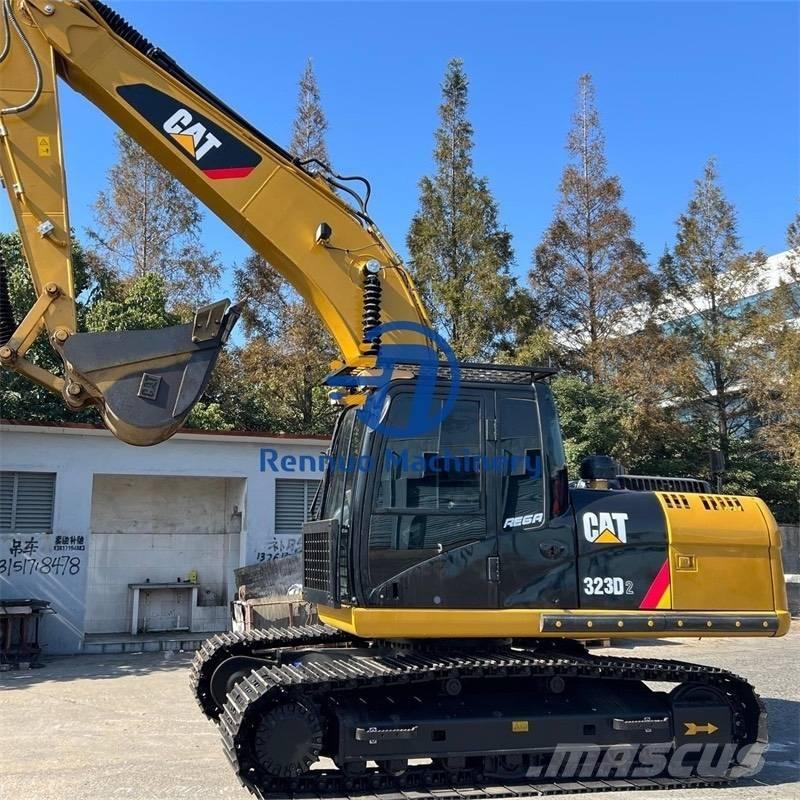 CAT 323D2 Telakaivukoneet