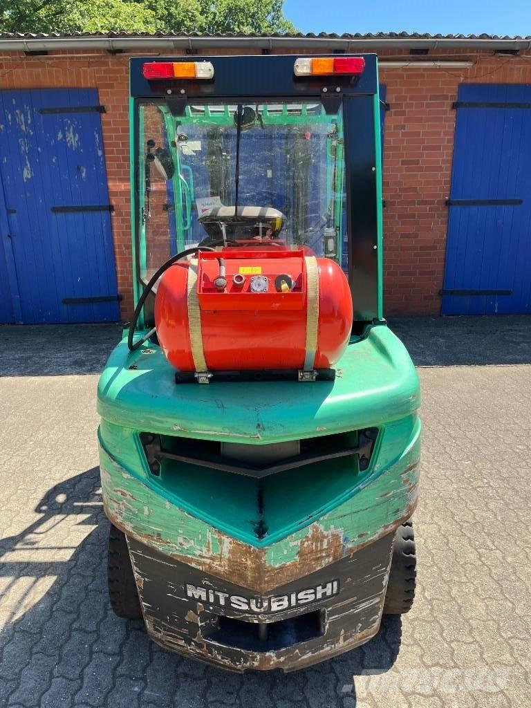 Mitsubishi FG 35 N Nestekaasutrukit