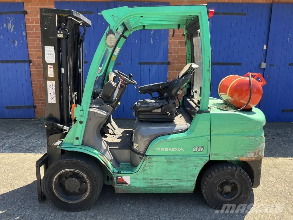 Mitsubishi FG 35 N Nestekaasutrukit