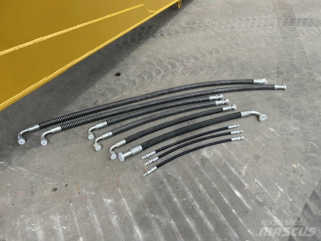 CAT 323 NG 15m Set Kaivuulaitteet