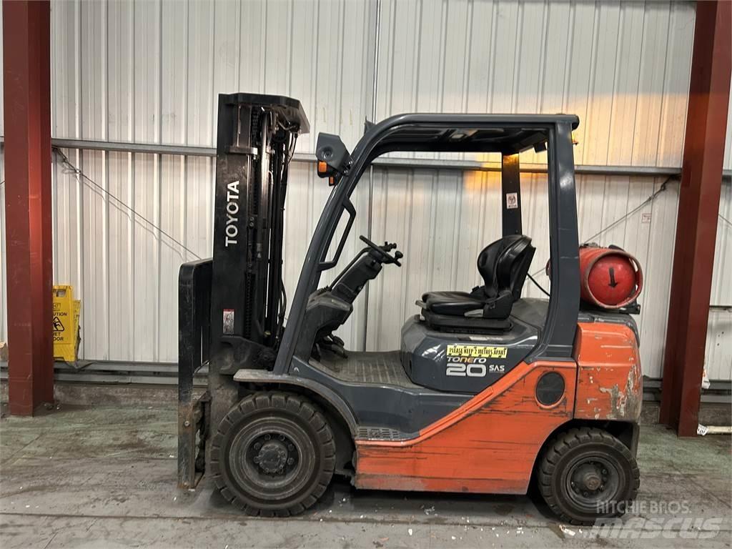 Toyota 02-8FGF20 Nestekaasutrukit