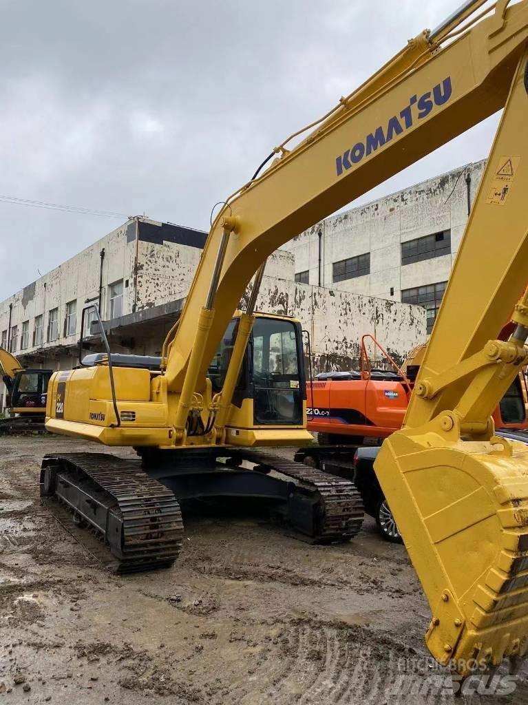 Komatsu 220 Telakaivukoneet