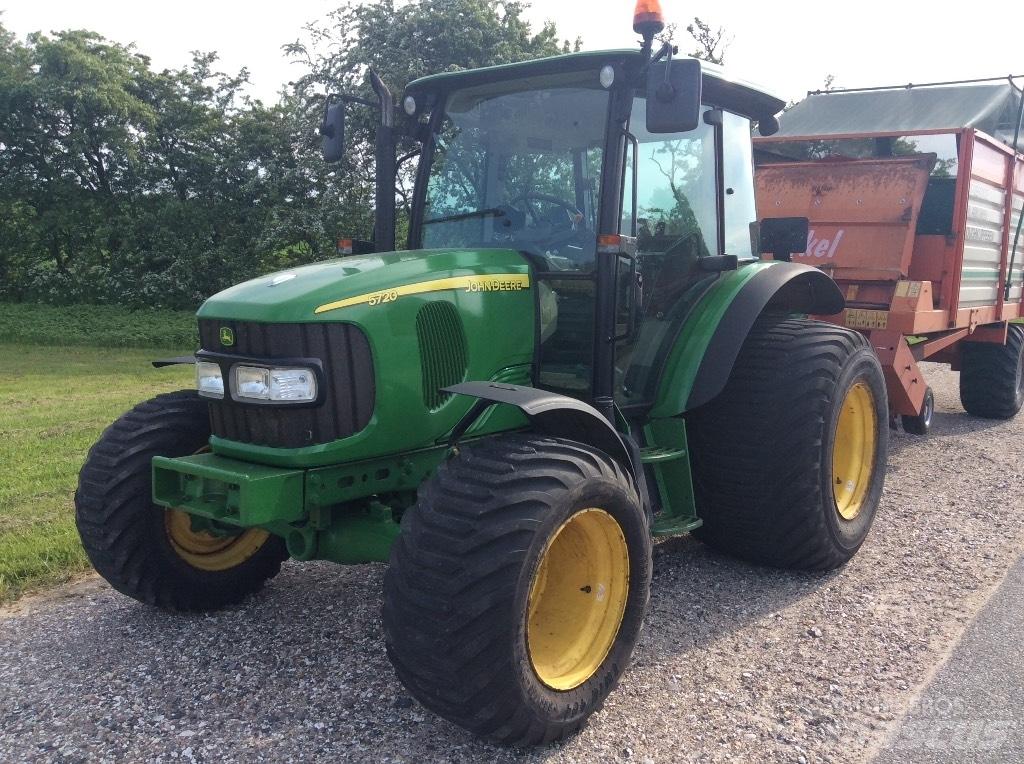 John Deere 5720 Traktorit