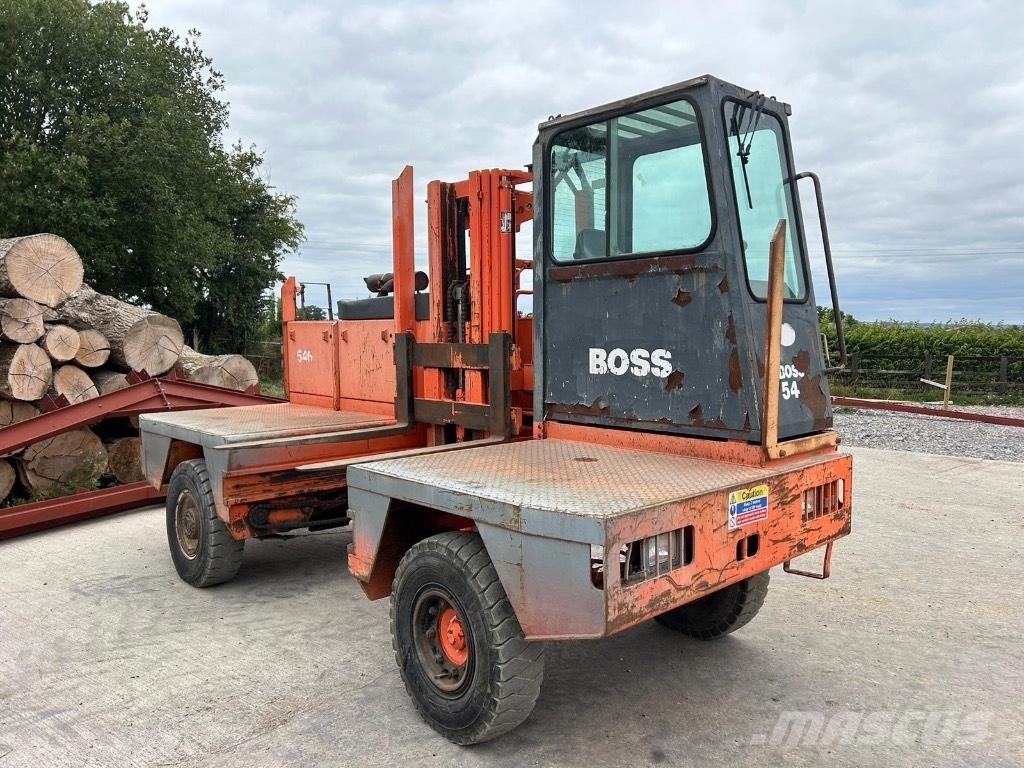 Boss 546 Kylkitrukit