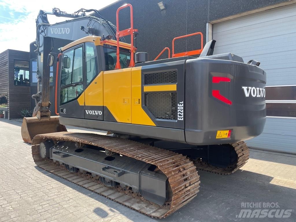 Volvo EC220E Telakaivukoneet
