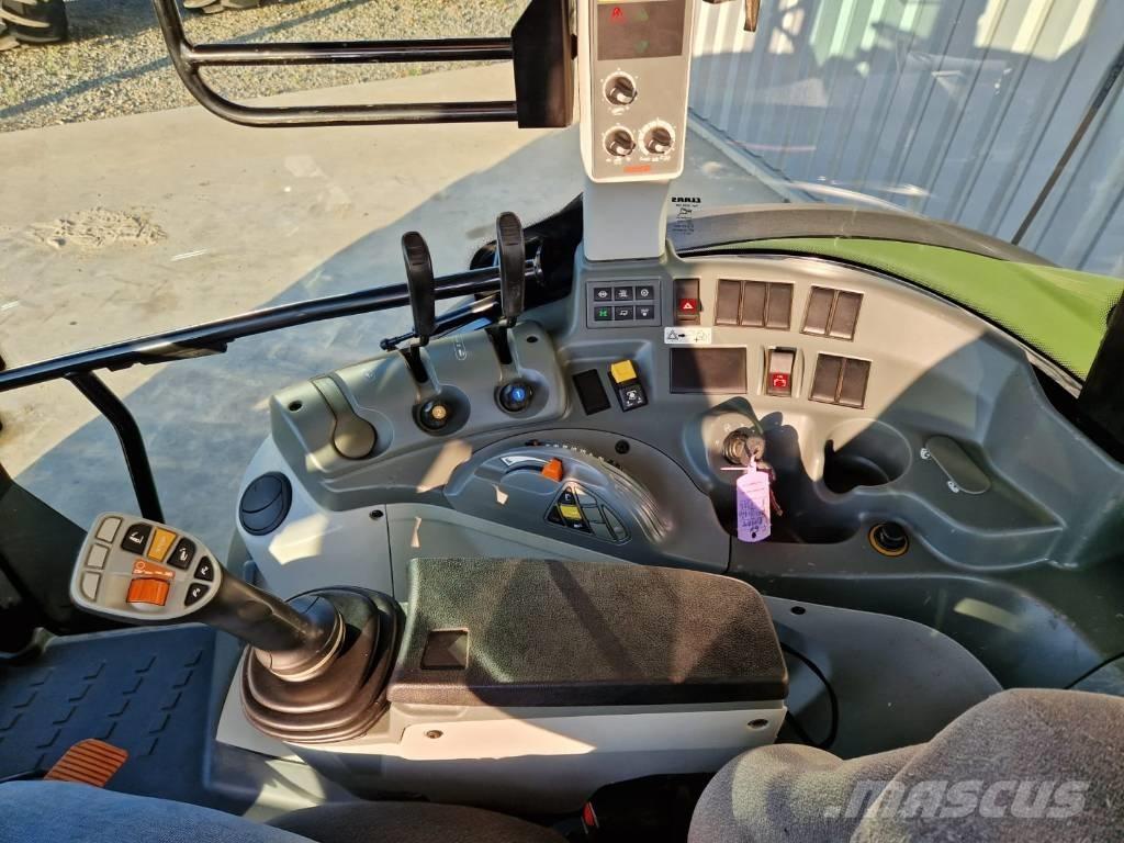 CLAAS Arion 420 Traktorit