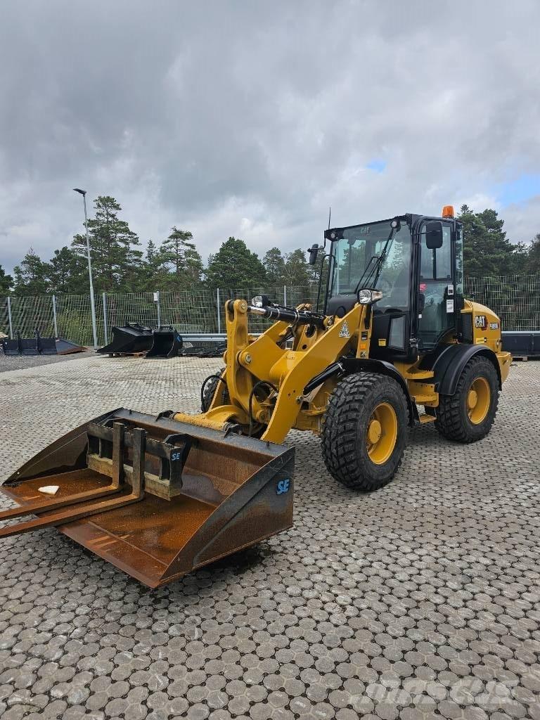 CAT 908 M Pyöräkuormaajat