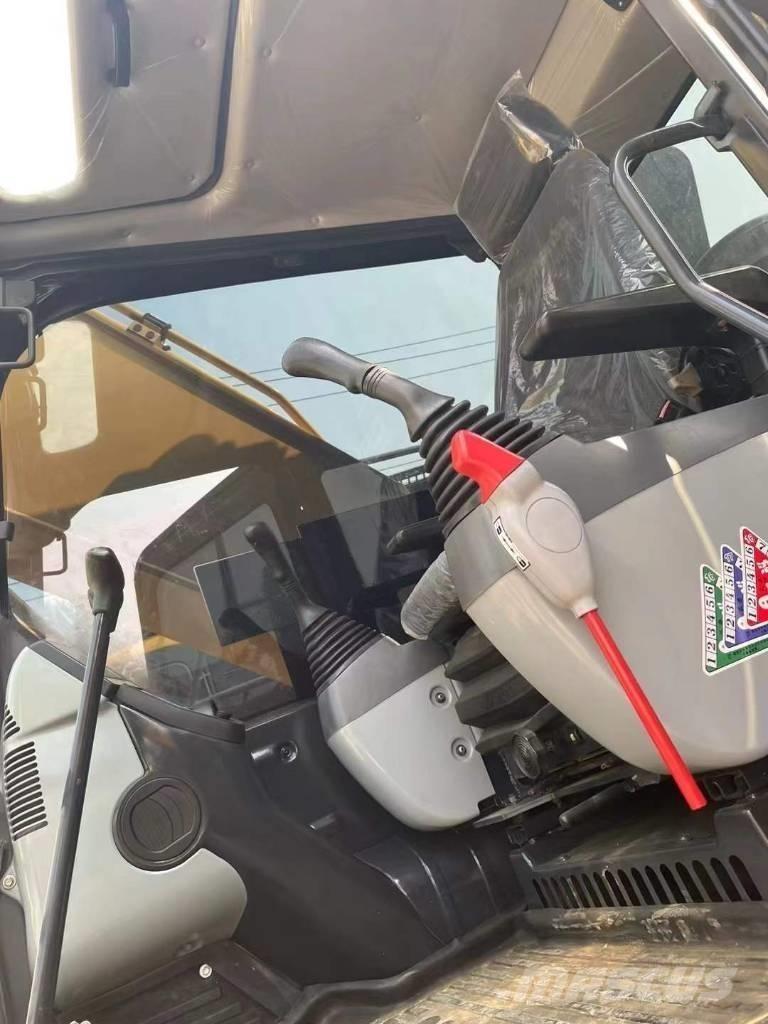 Komatsu PC 200 8N Telakaivukoneet