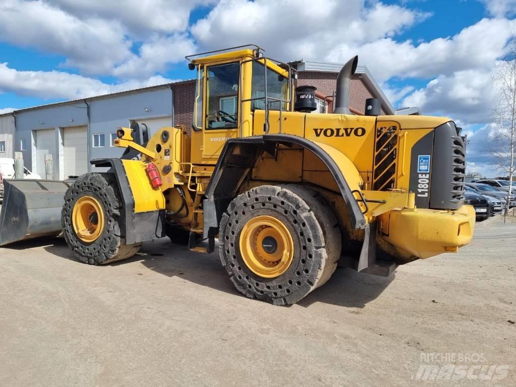 Volvo L 180 E Pyöräkuormaajat