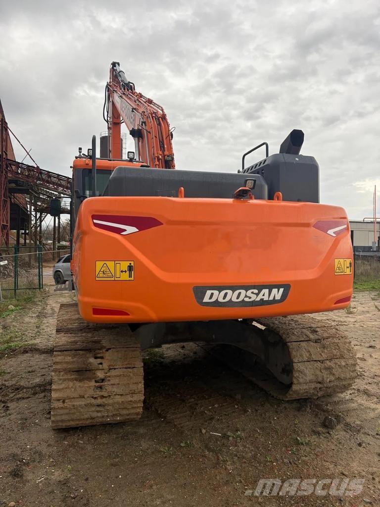 Doosan DX225LC Telakaivukoneet