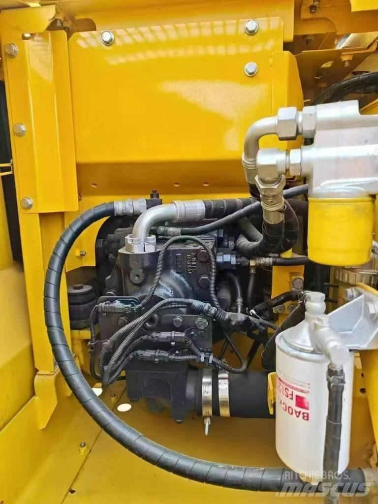 Komatsu 130LC-7 Telakaivukoneet