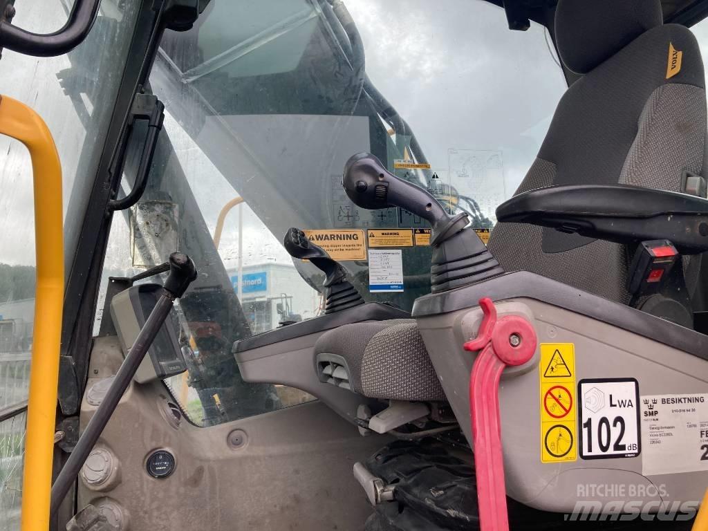 Volvo EC 220 DL Telakaivukoneet