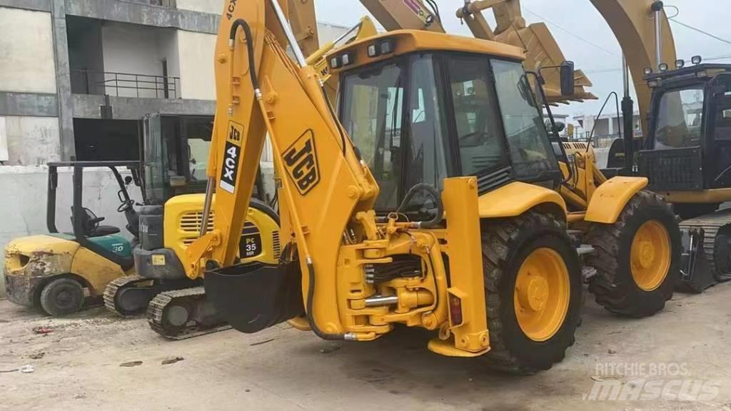 JCB 4 CX Kaivurikuormaajat