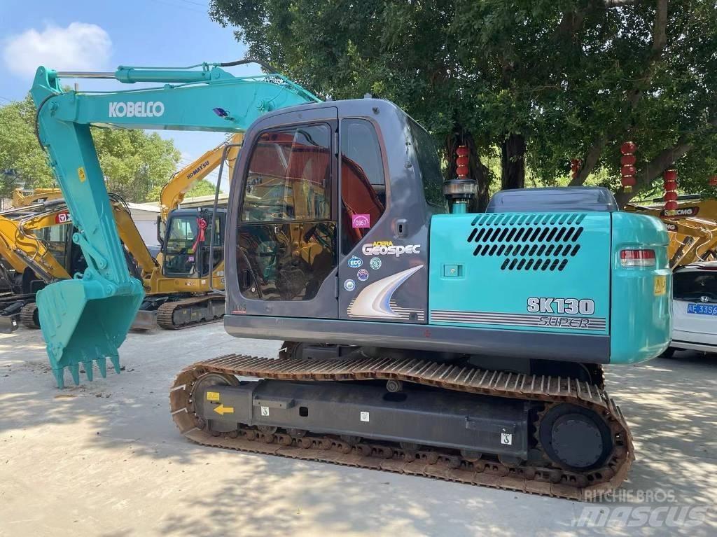 Kobelco SK130-8 Midikaivukoneet 7t - 12t