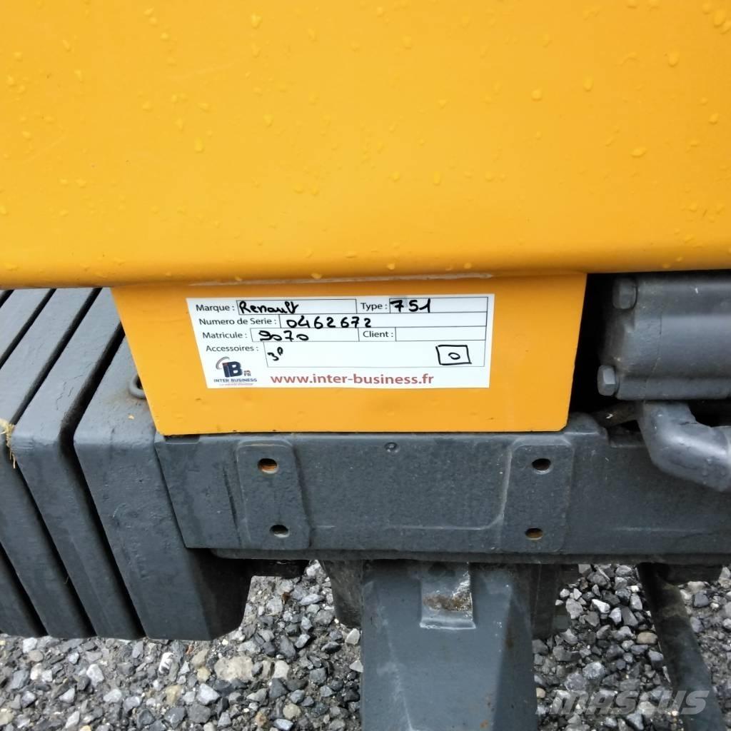 Renault 751 4s Traktorit