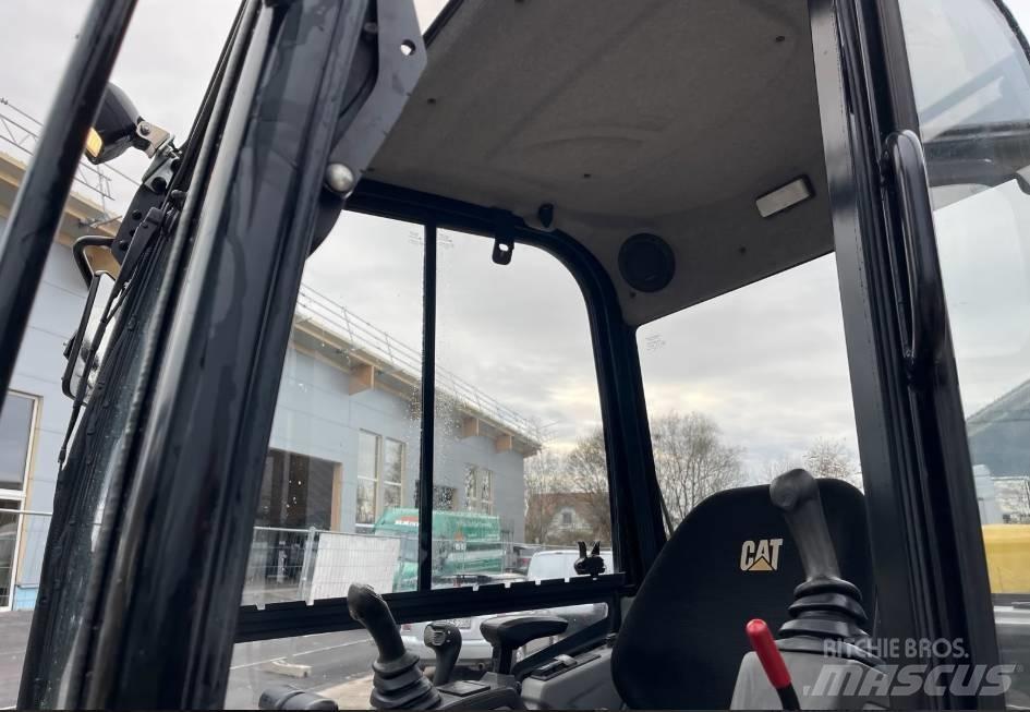 CAT 301.7 D Minikaivukoneet < 7t