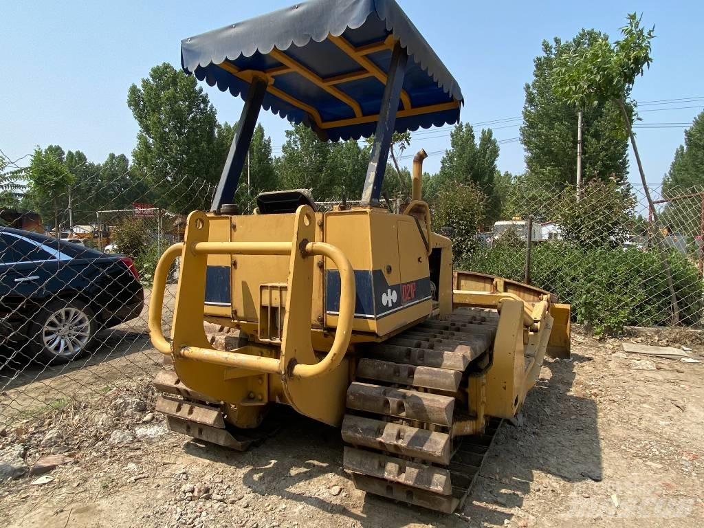 Komatsu D21P-6 Telaketjupuskutraktorit