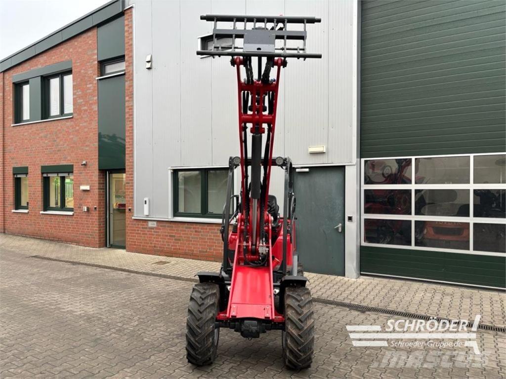 Schäffer 3650 Pienkuormaajat