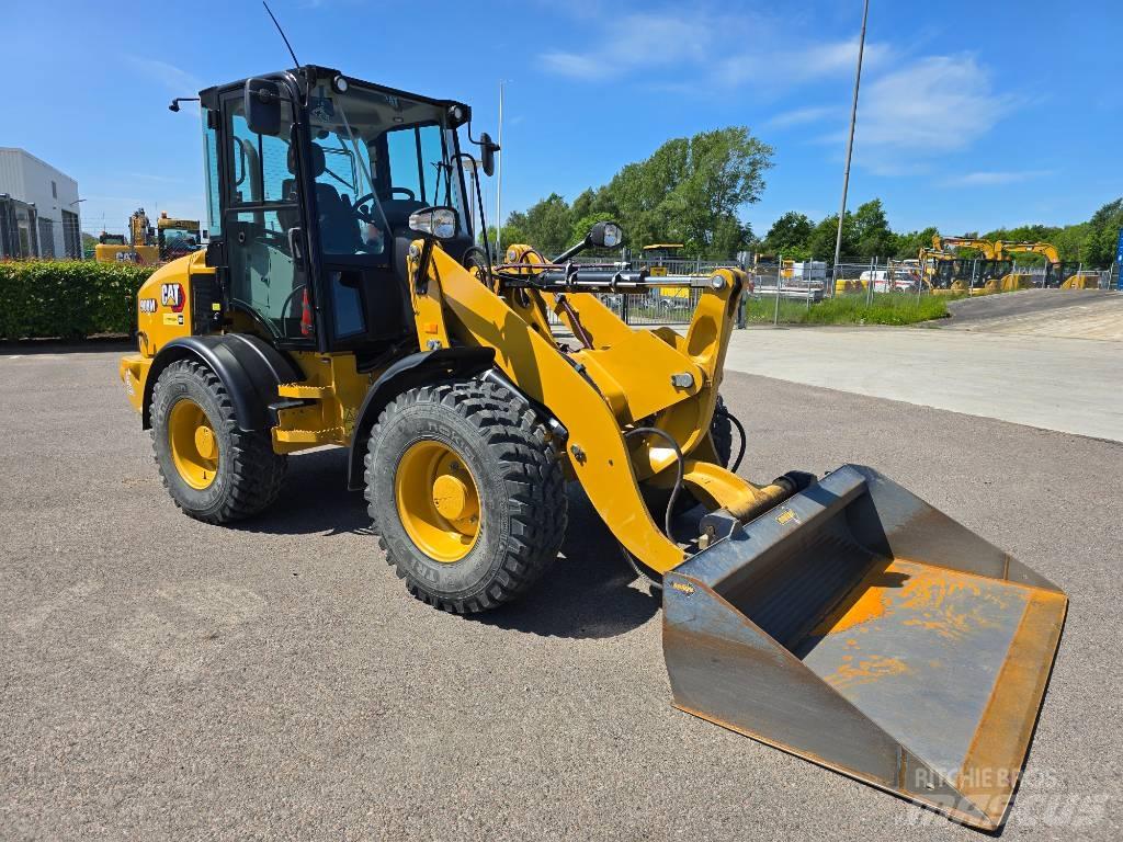 CAT 908 M Pyöräkuormaajat