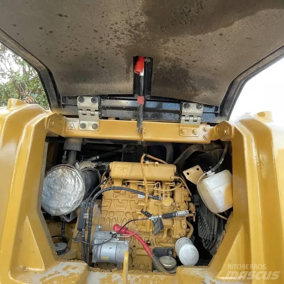 CAT 306E2 Telakaivukoneet