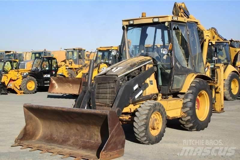 CAT 424D Kaivurikuormaajat