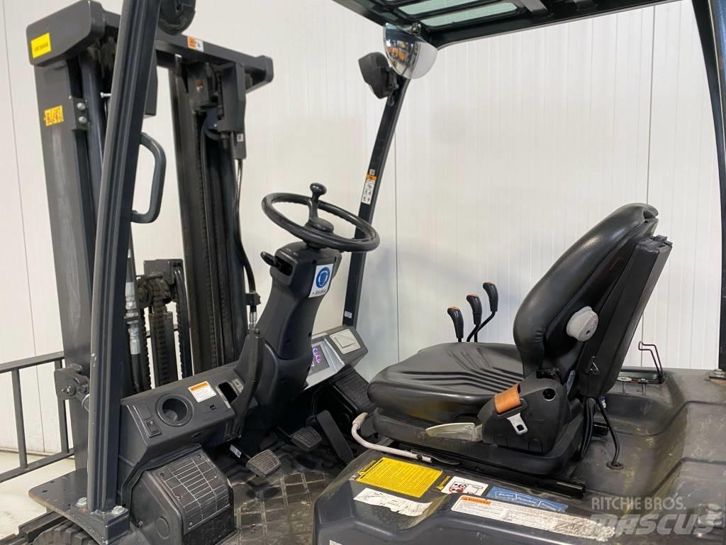Doosan G25N-7 Nestekaasutrukit