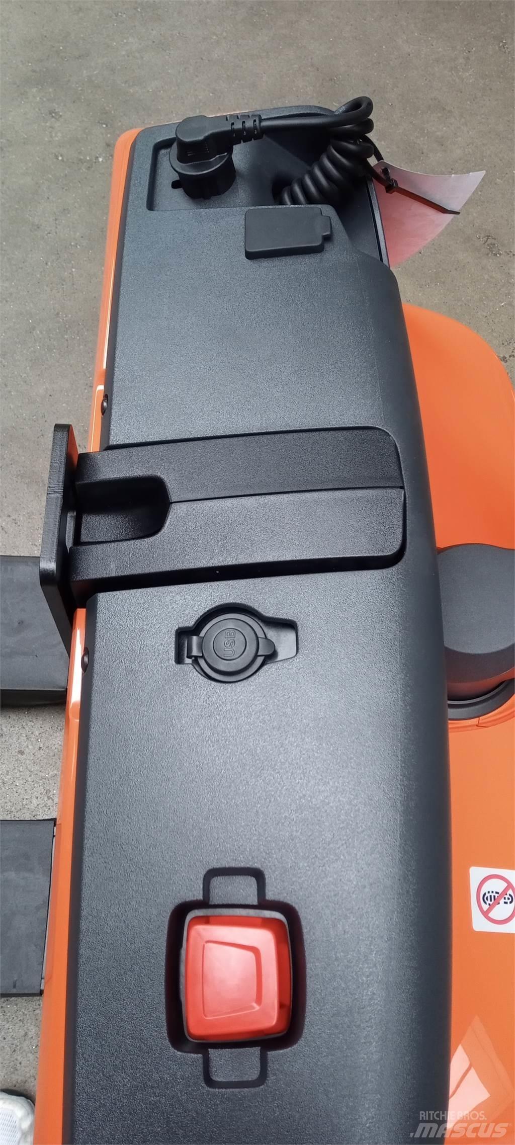 Toyota LWI 160 Lavansiirtotrukit