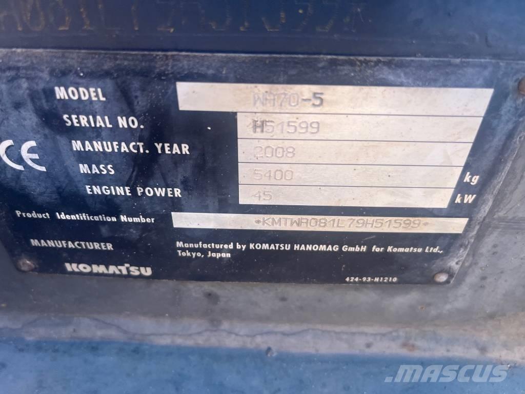 Komatsu WA 70-5 Pienkuormaajat