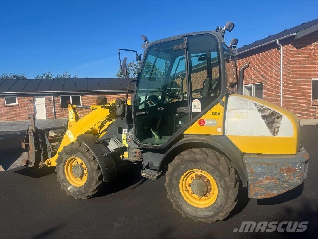 Komatsu WA 70-5 Pienkuormaajat