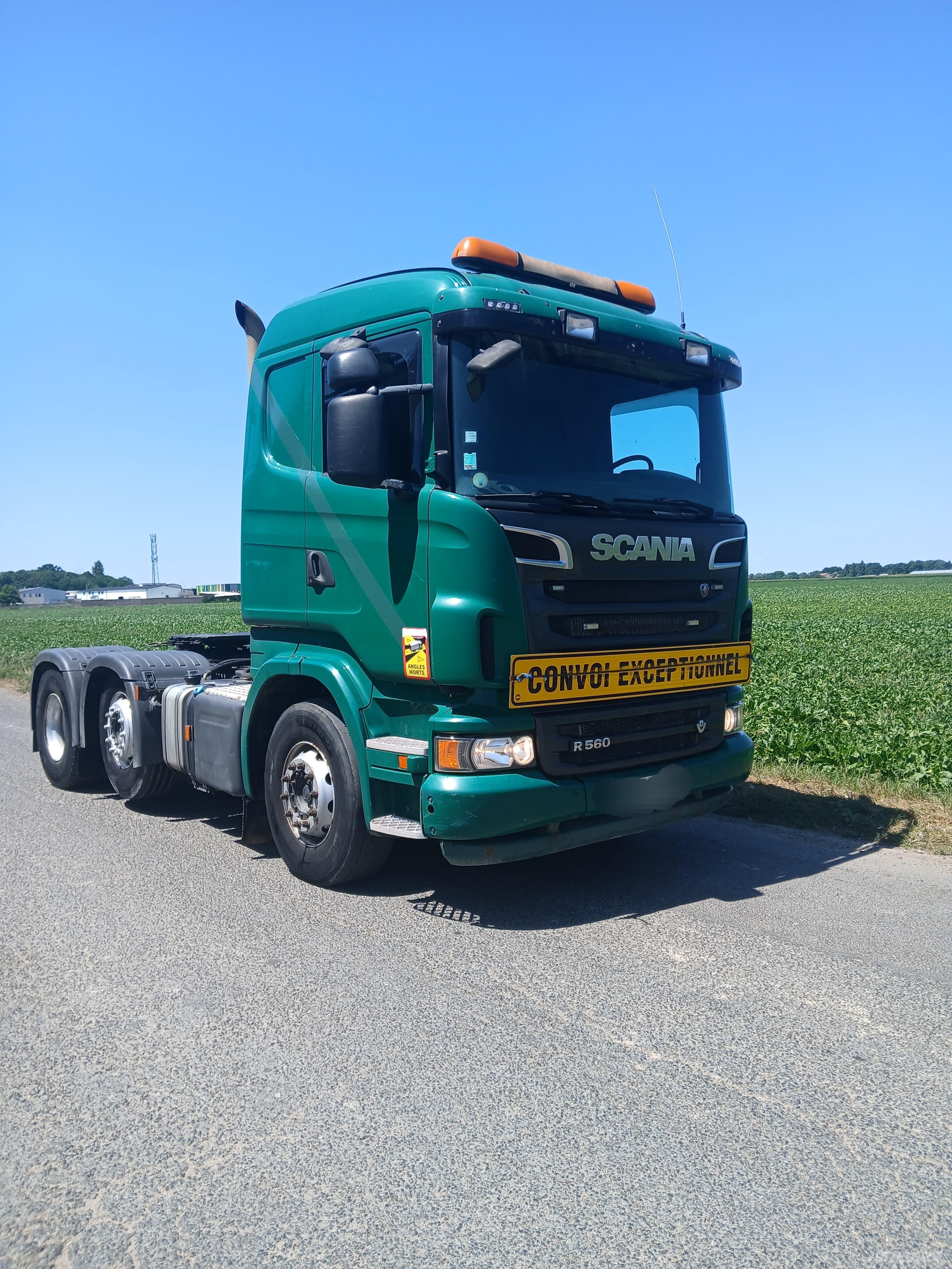 Scania R 560 Vetopöytäautot