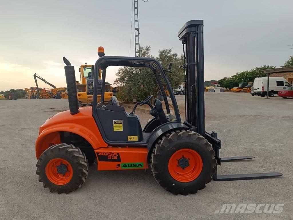 Ausa CH 250 X4 Maastotrukit