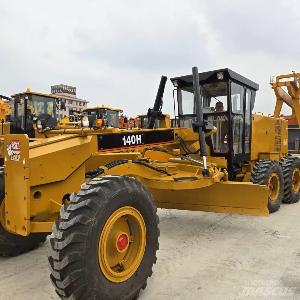CAT 140H Tiehöylät