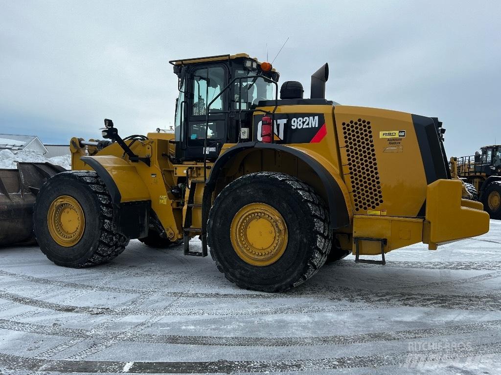 CAT 982 M Pyöräkuormaajat
