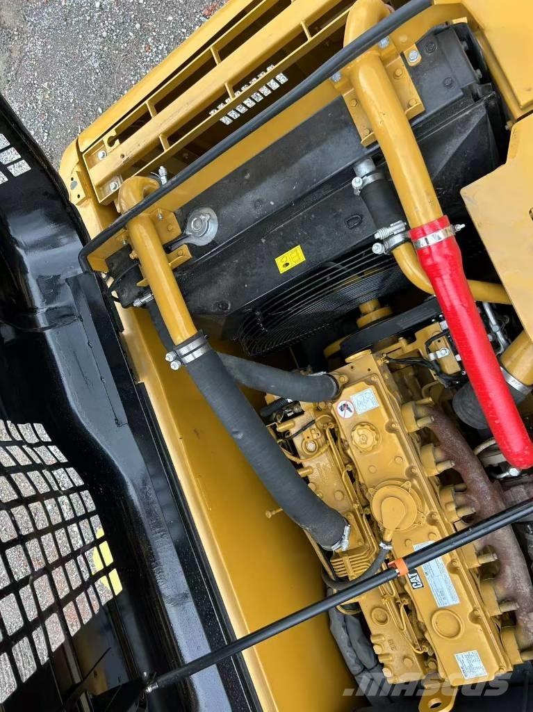 CAT 320D2L Telakaivukoneet