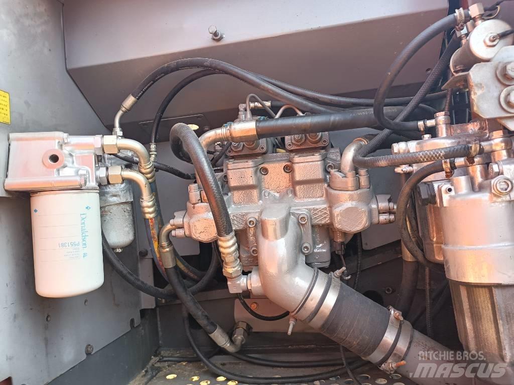 Hitachi ZX 200 Midikaivukoneet 7t - 12t