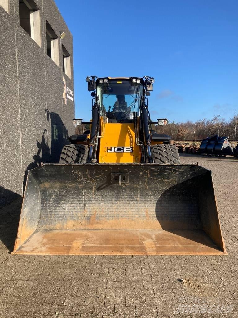 JCB 437 HT Pyöräkuormaajat