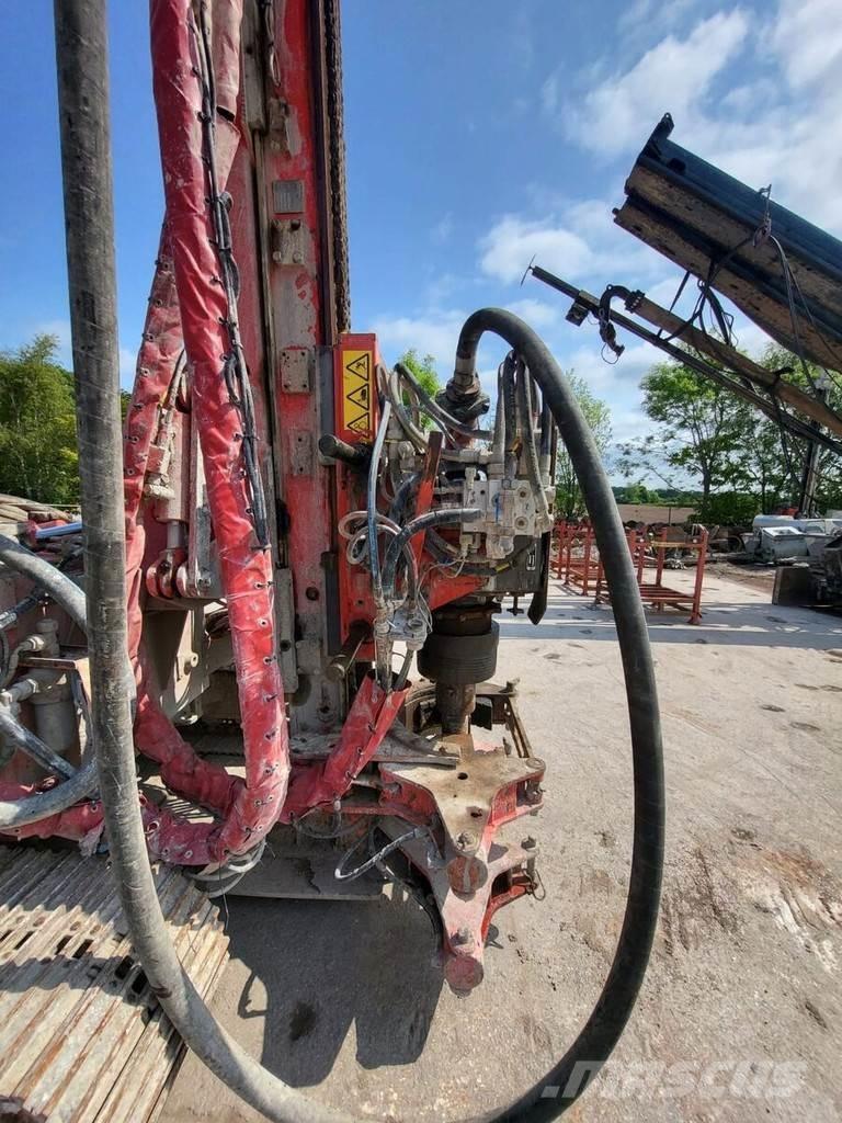 Klemm KR709 - 2 Raskaat porat