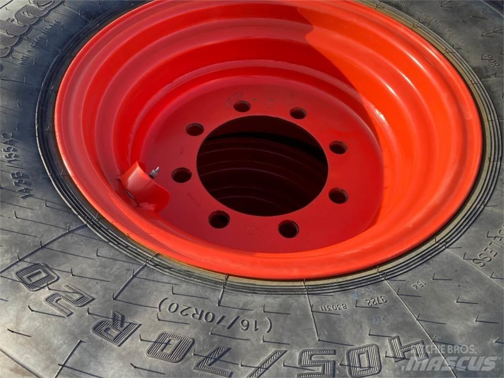 Mitas 4x 405/70R20 Lisävarusteet ja komponentit
