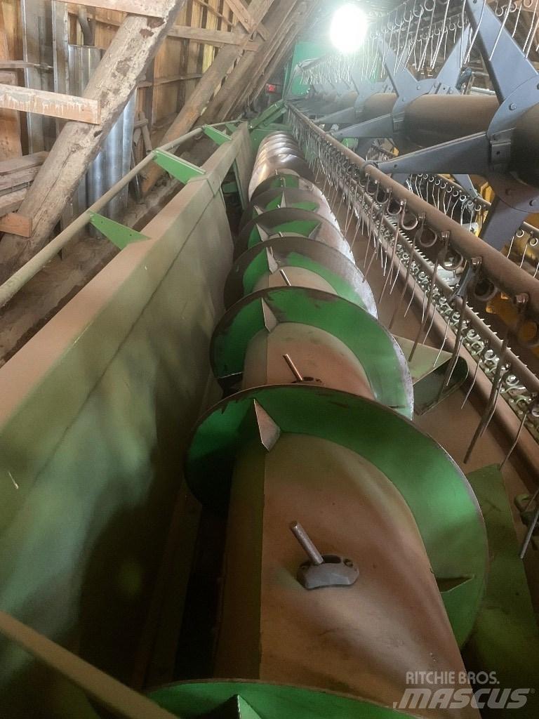 John Deere T670 Leikkuupuimurit