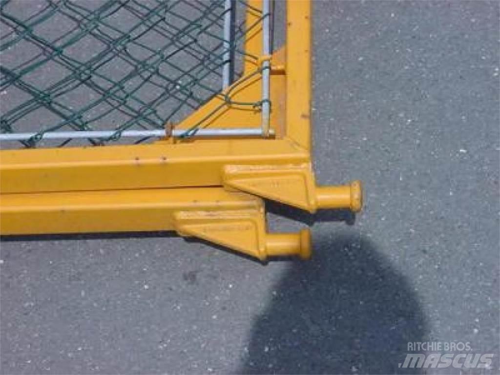  Anhängeraufbau Muut maatalouskoneet