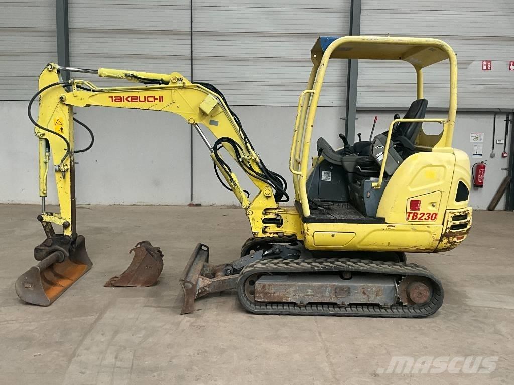 Takeuchi TB 230 Minikaivukoneet < 7t
