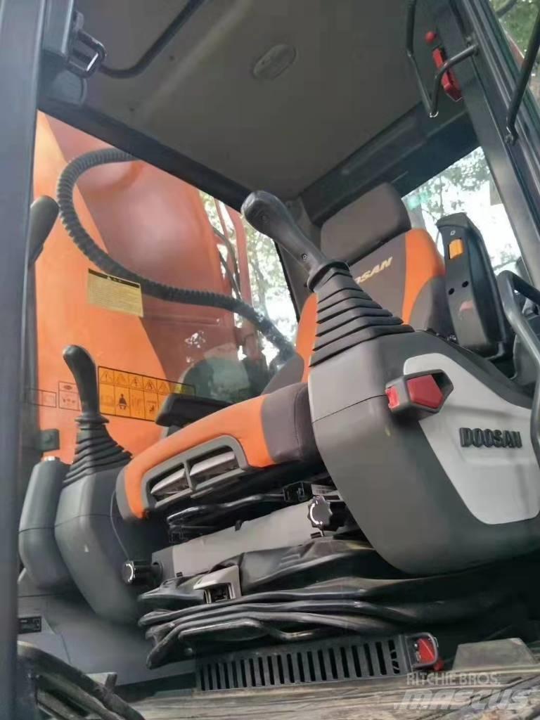 Doosan DX 530 Midikaivukoneet 7t - 12t