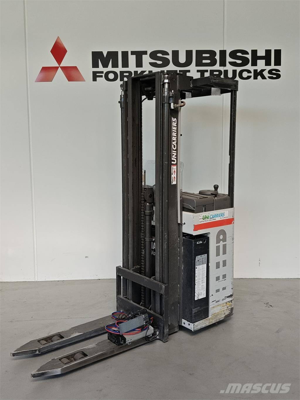 Atlet AJN160 Ajettavat pinoamisvaunut