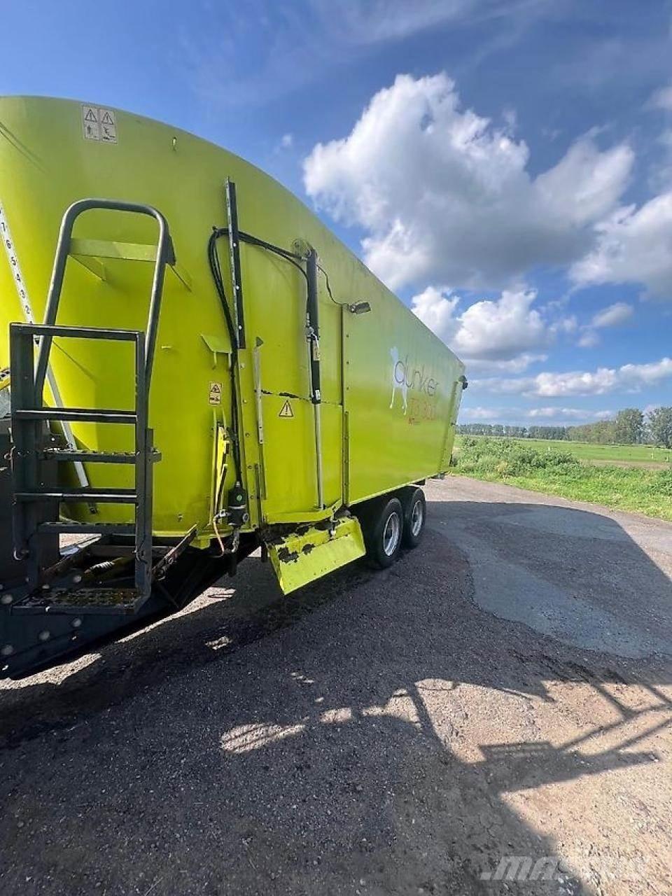 Storti Dunker T3 Rehuvaunut