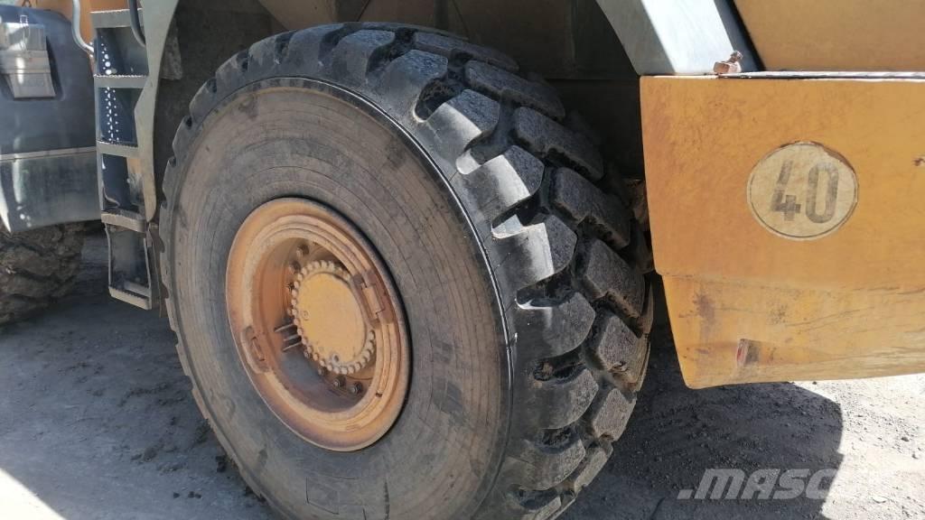 Liebherr L 564     2+2 Pyöräkuormaajat