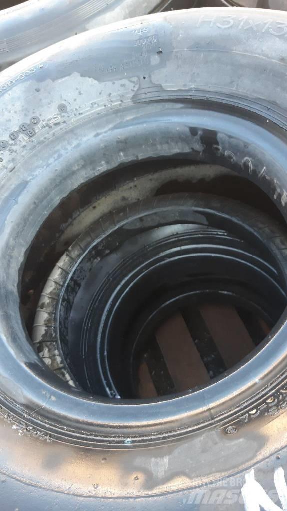 Michelin H 31X130-12 Renkaat ja vanteet