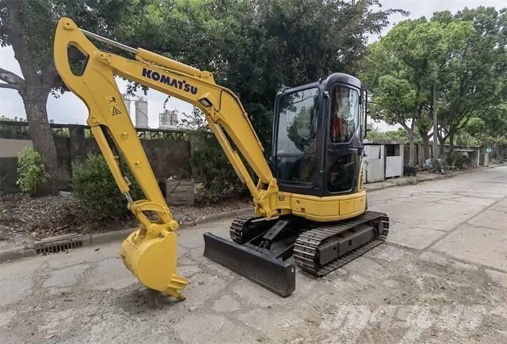 Komatsu PC35 Minikaivukoneet < 7t