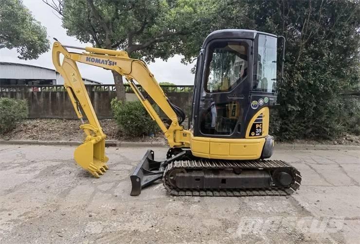 Komatsu PC35 Minikaivukoneet < 7t